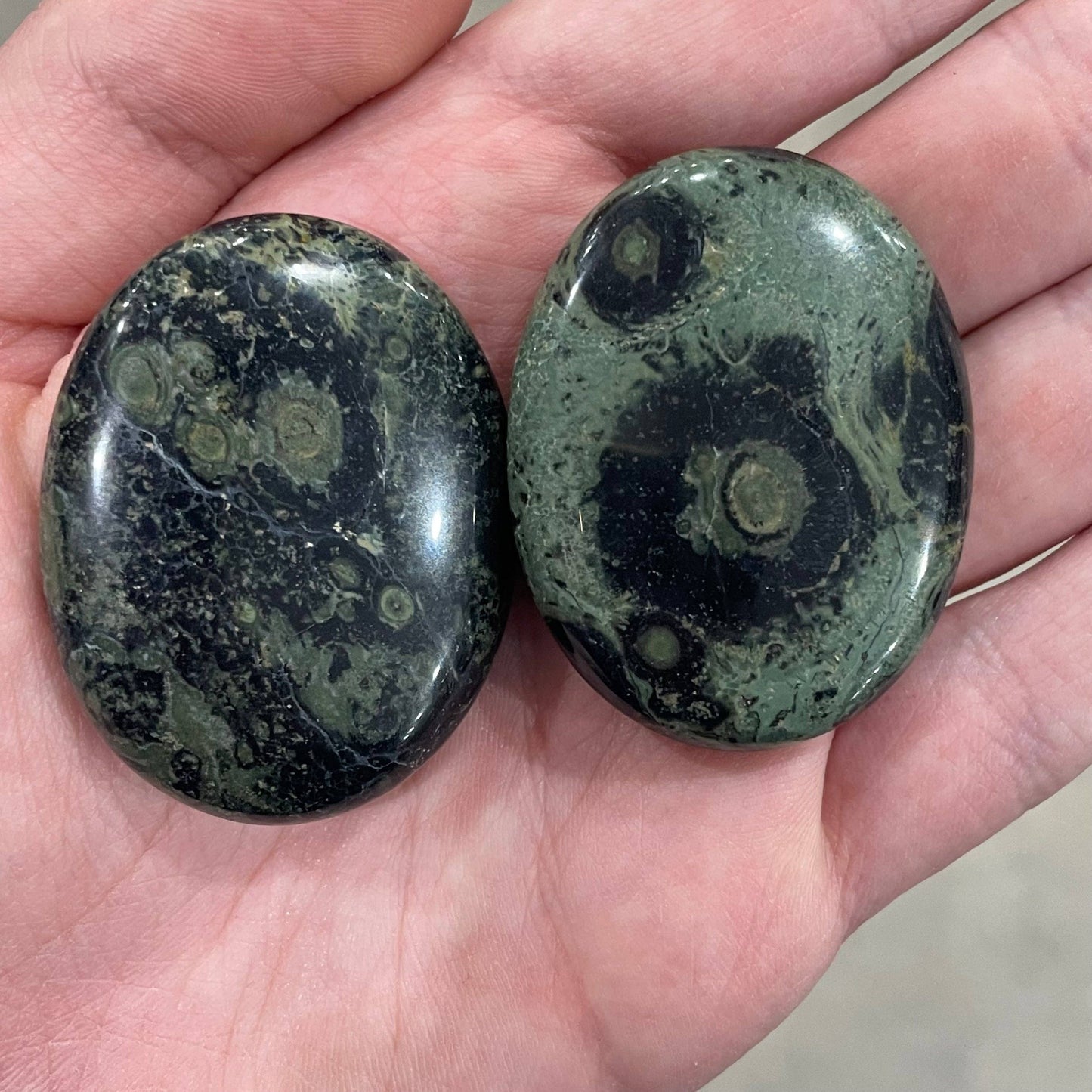 Gemstone Palm Stone 45mm